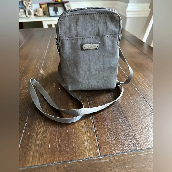 Baggallini take two cross body bag - Picture 6 of 11